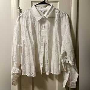 Old Navy White Cropped Eyelet Button Up Shirt